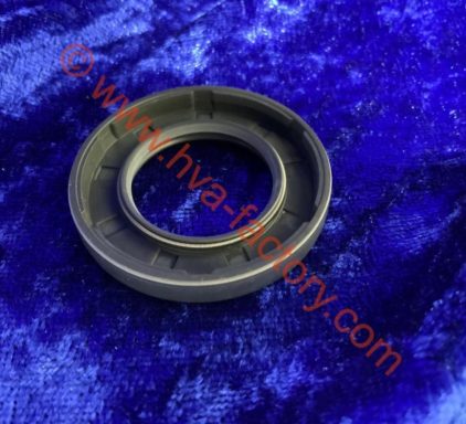 Rear Wheel Oil Seal.    151371801    /     15-13-718-01